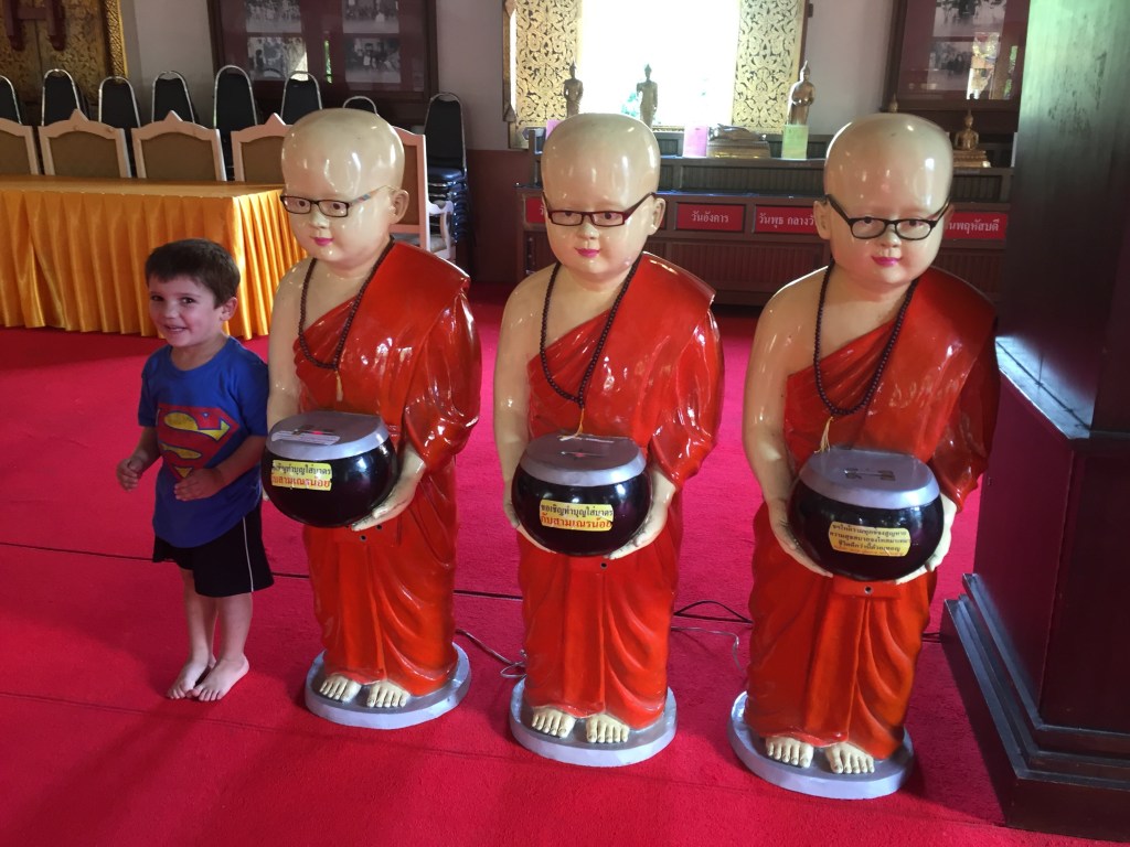 Chiang Mai: Getting There and Day 1 (Old City and Night&nbsp;Bazaar).