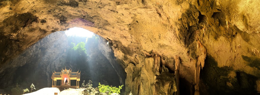 Hua Hin (Khao Sam Roi Yot and Pranburi,&nbsp;Thailand).